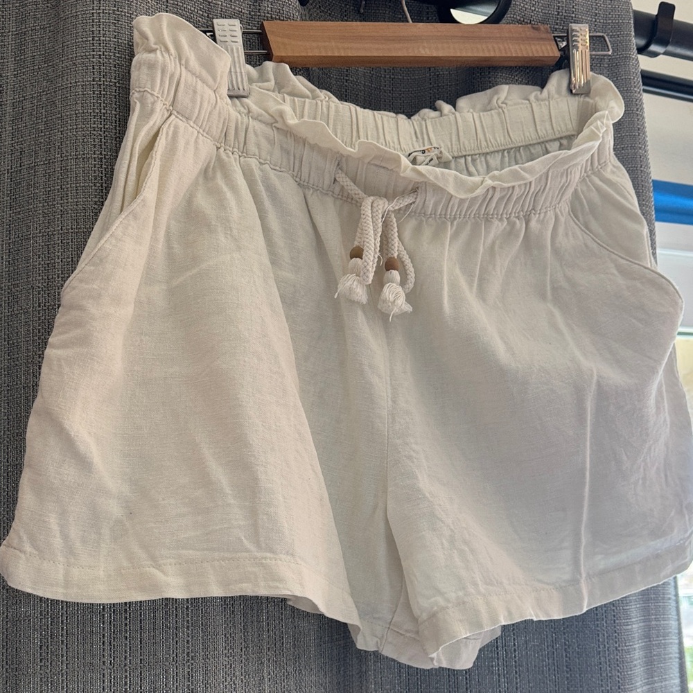 Hang Ten Women's High Waist Cream Shorts